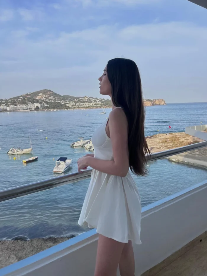 Cindy White - Image 5