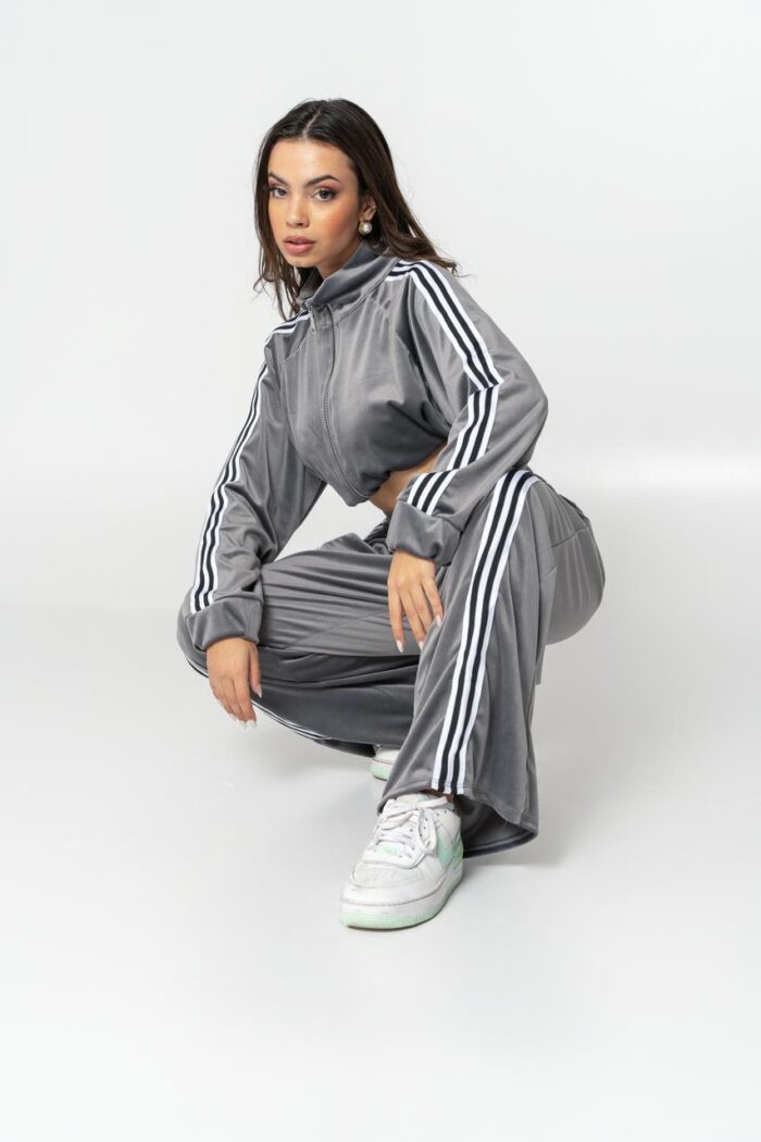 grey velvet lines set - Image 2