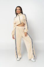 beige velvet lines set - Image 3