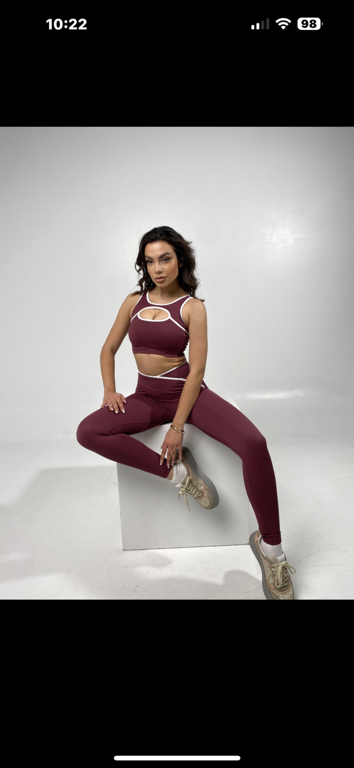 Lola’s hole dark red set - Image 2