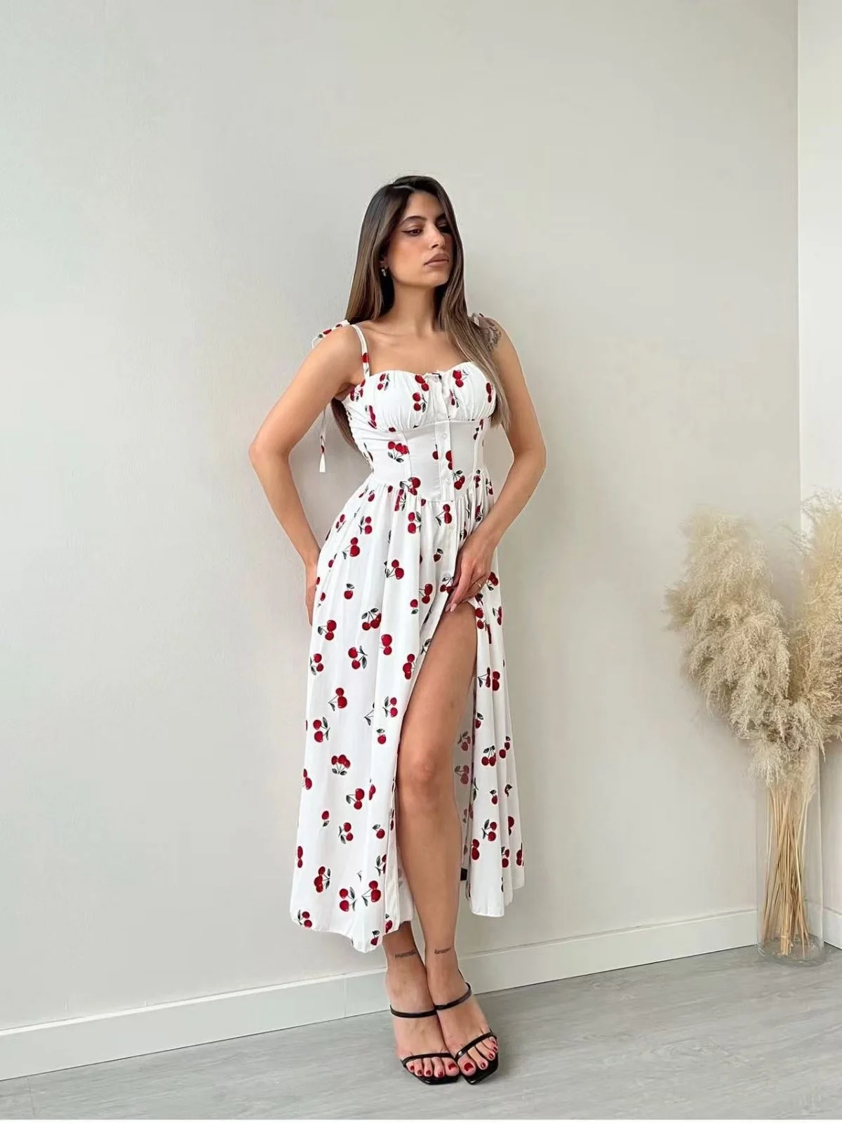 0-02-05-a123a3a5fd4e1d09c3a3813ef4659e0bbc107235ebe2a0ed2ec7f795f0686ba3_3ed0979806e401c5 Cherry White - Image 1