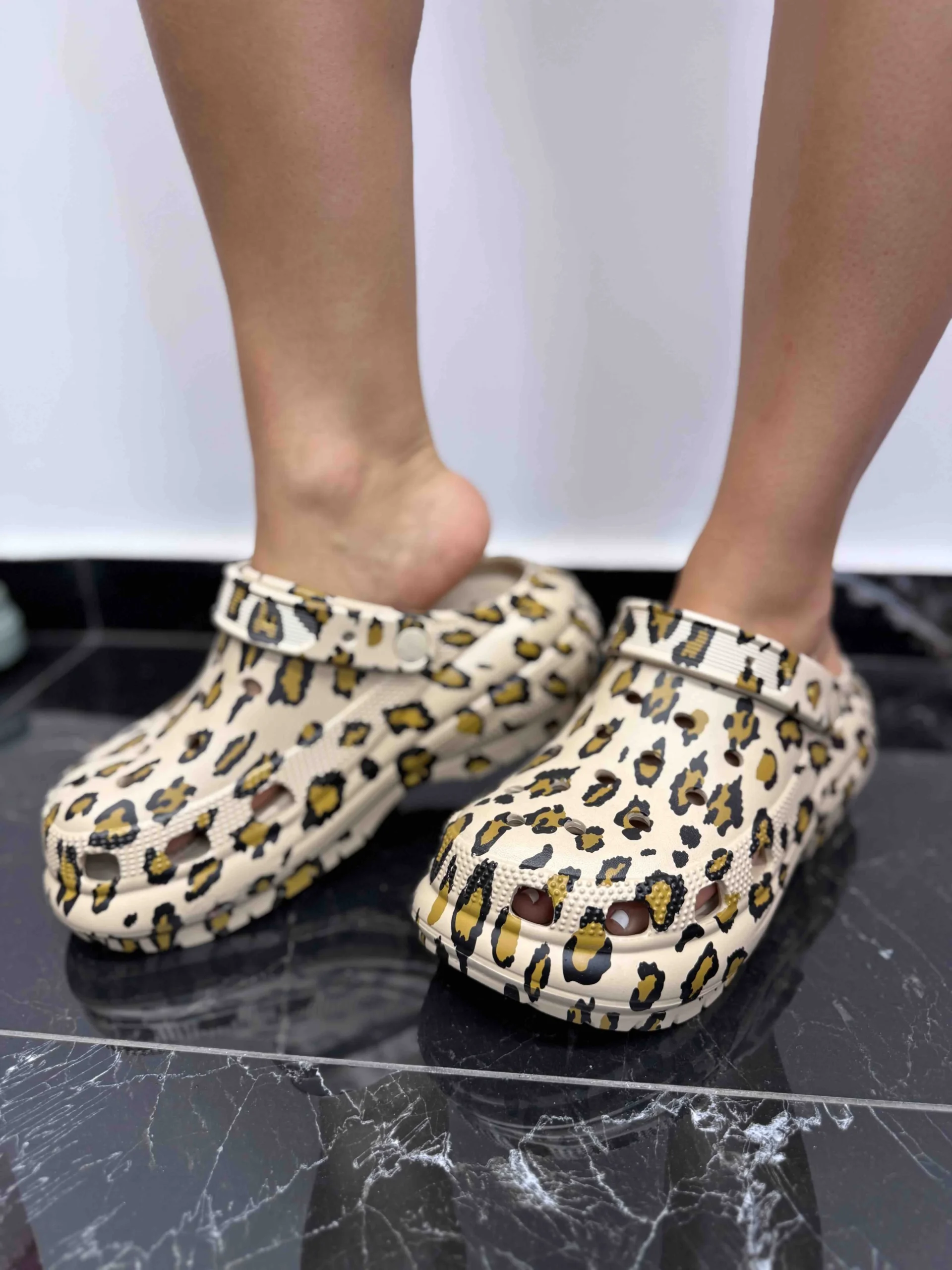 0-02-05-107ae3c096311e2581a6305daead2bc4e40395312e69ec5df92b3c75a5edab3d_d4e3eaceb5c78f7a Soho Animal - Image 1