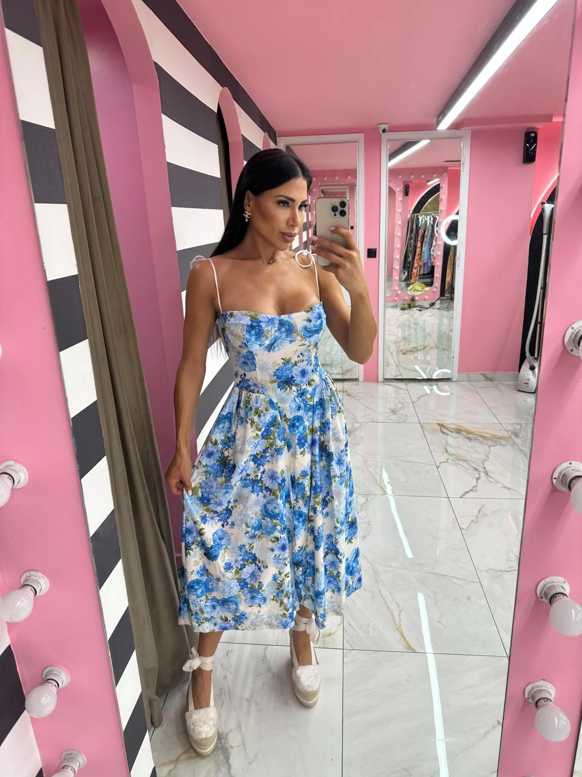 0-02-05-64d6f6b25ce516e18153975016533e4490e79413d4b653dc944b0d23b3f7b740_67a314f4e5933d5b Lorenzo blue - Image 1