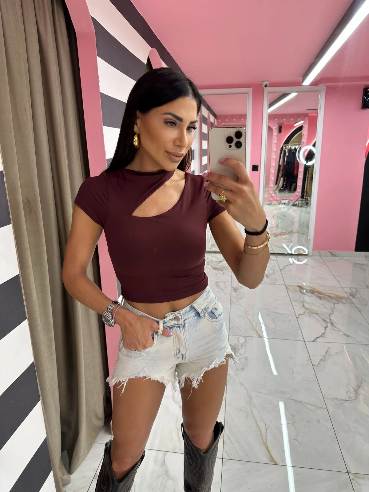 0-02-05-c48e7a52f0a0ded86414b6f2f18ea536f70c396056b76403ac05a6a2064eb700_223f182d6ba Wine Cut-Out Top - Image 1