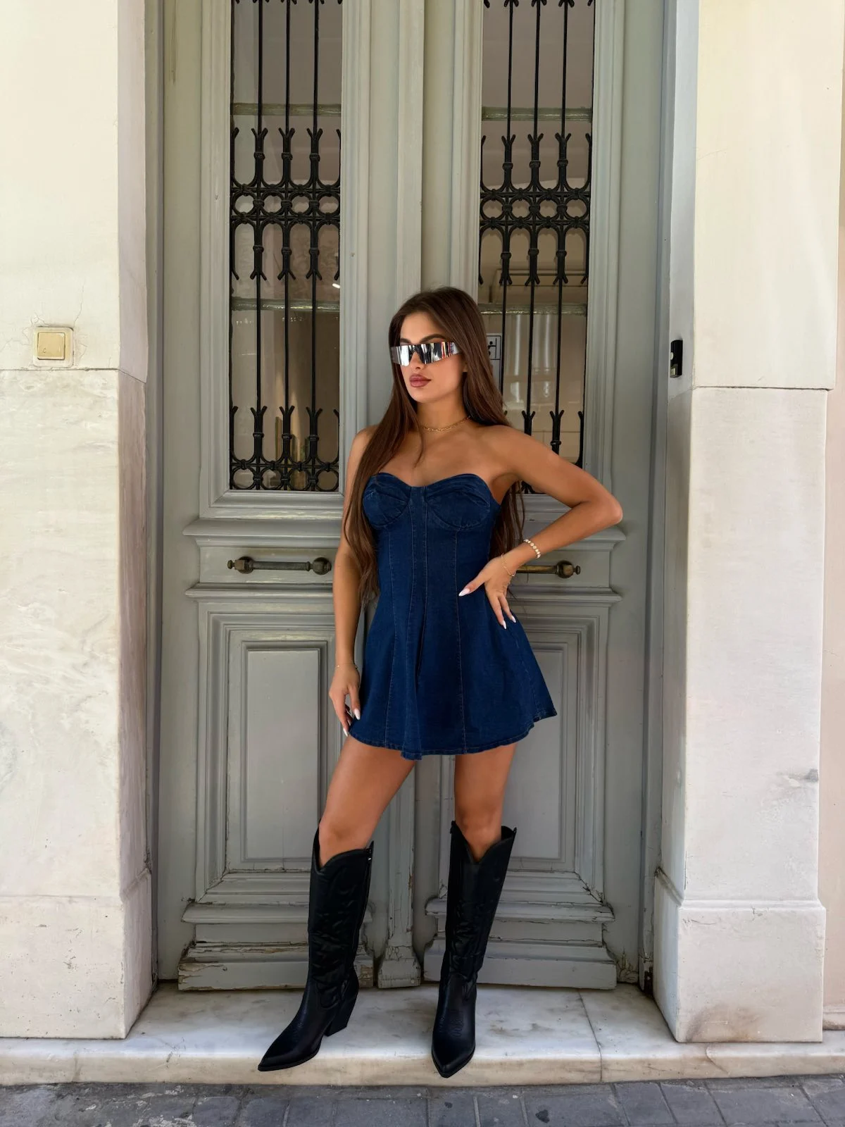 0-02-05-1586929e1ee112409373e146ee3aae79bdd7530c40a25de8b3055e68b64b6518_22244c97a3a Denim Muse - Image 1