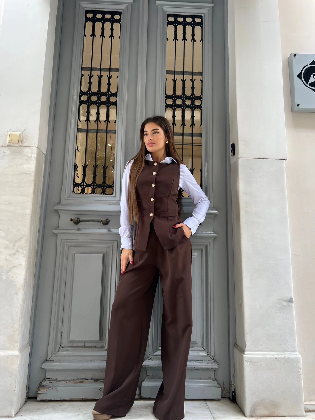 0-02-05-7901c41150c8d0d6aee1286d455780f9f06449c98c51f8680e900cee02c9a9dc_2228c5b8366 Mocha Power Vest - Image 1