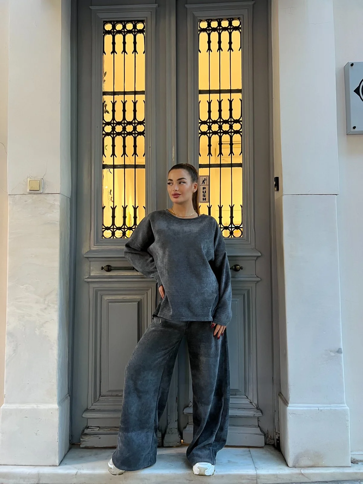 0-02-05-0788fe23e0168eff72ac1ce07a4ba1908f55061d17bfe8fa502596e0a71ba546_21dc2bdd3af Angel Grey Set - Image 1