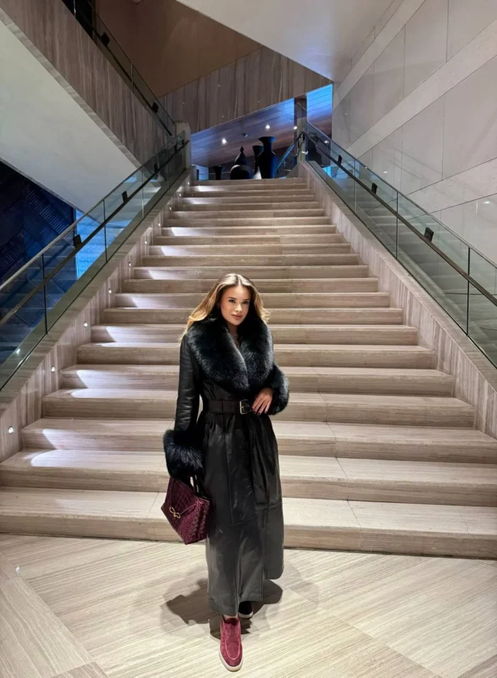 Royal Noir Fur Coat - Image 3