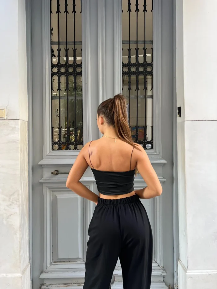 Essential Black Top - Image 2