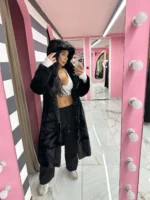 Μαύρη Γούνα – “Midnight Velvet”