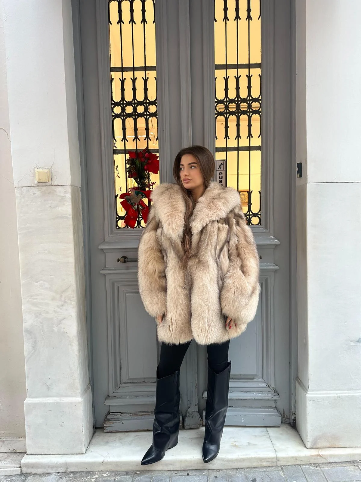 0-02-05-aea24a5a7164b9b28a934e7ff523352f4eab9fb59a87beee8f7ae10f954725be_222f6af152c Ivory Luxe - Image 1