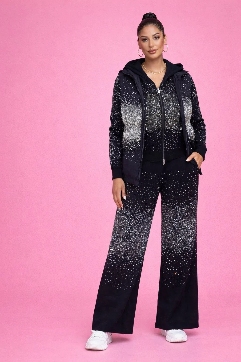 0-02-05-e51479366059b32bd2181f8837df672a6a4bcbf402218b89645dca5b6b354d34_220d425122a Crystal Glow Set – Black - Image 1