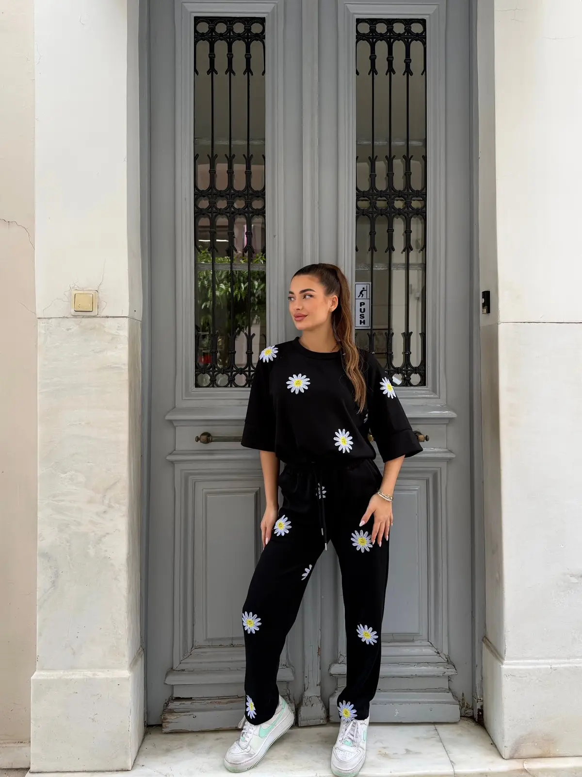 0-02-05-2183695ea5451de38174c509122bb3460409c2afbdc80ac895c771b6dee2ff99_220e6aa9f16 Daisy Mood Set - Image 1