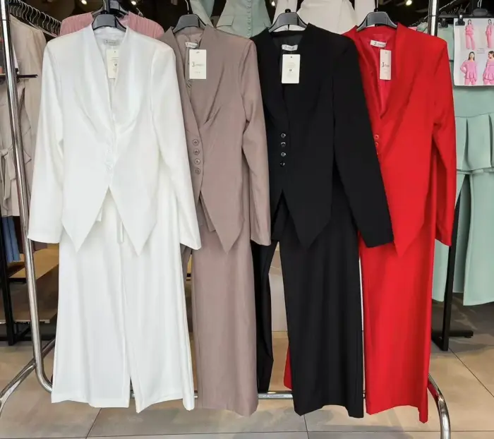 Luxe Muse Suit - Image 4