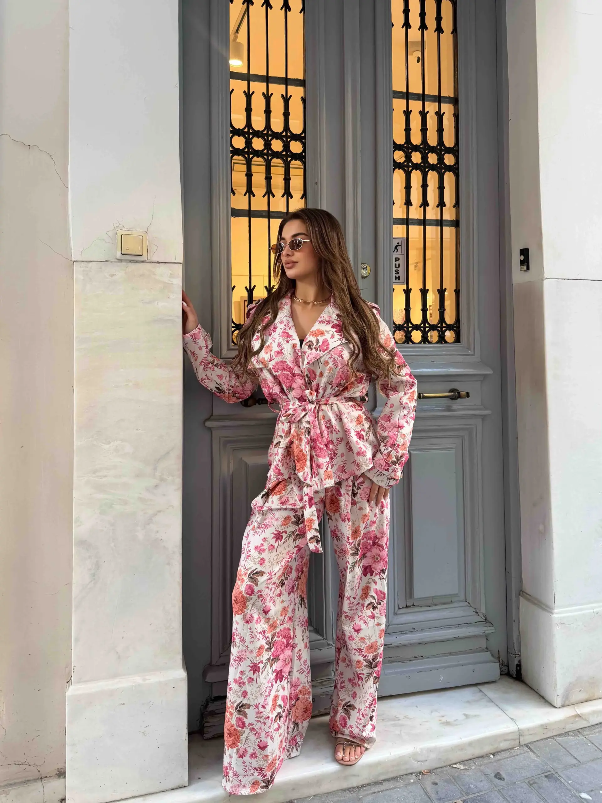 0-02-05-3e4590bc58681b47cc195d01d795973b312114f243ab083656d2114f9c2b7ad2_2219df74d35 Rose Bloom Suit - Image 1