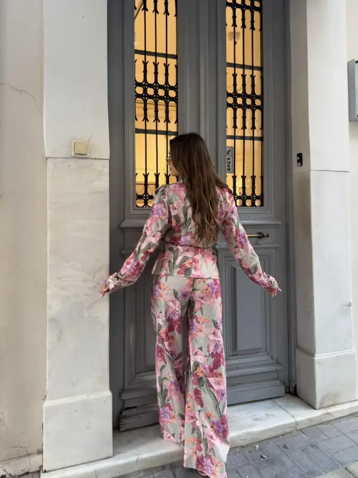 Floral Elegance Suit - Image 2