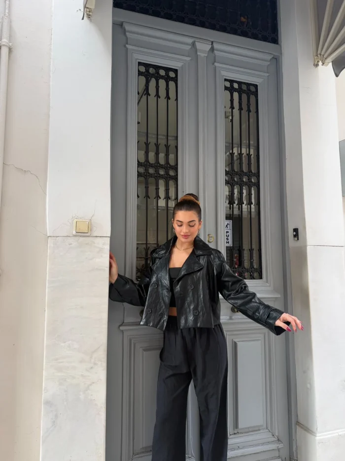 Cropped Chic Jacket - Image 7