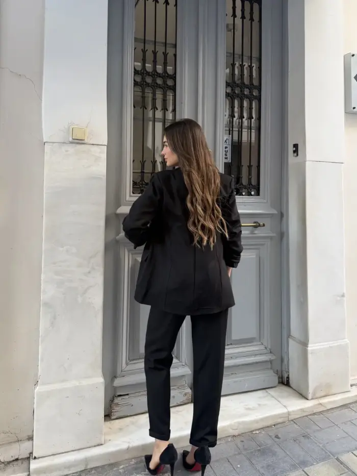 Classic Power Suit - Image 10