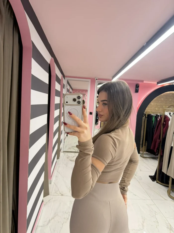 Cut-Out Sleeve Crop Top - Image 2