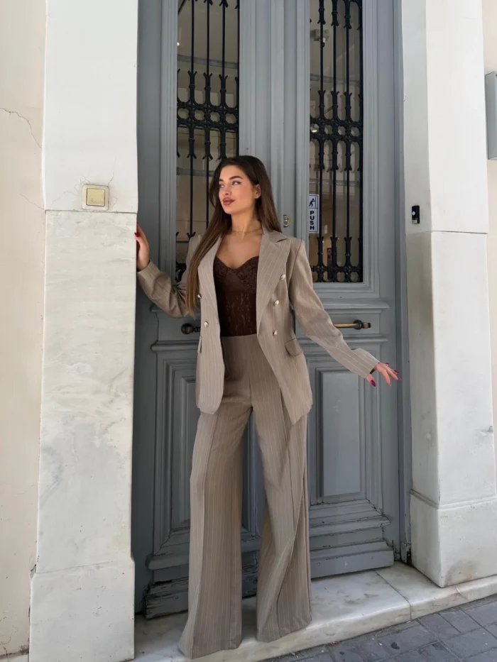 Elegant Pinstripe Suit Set - Image 10