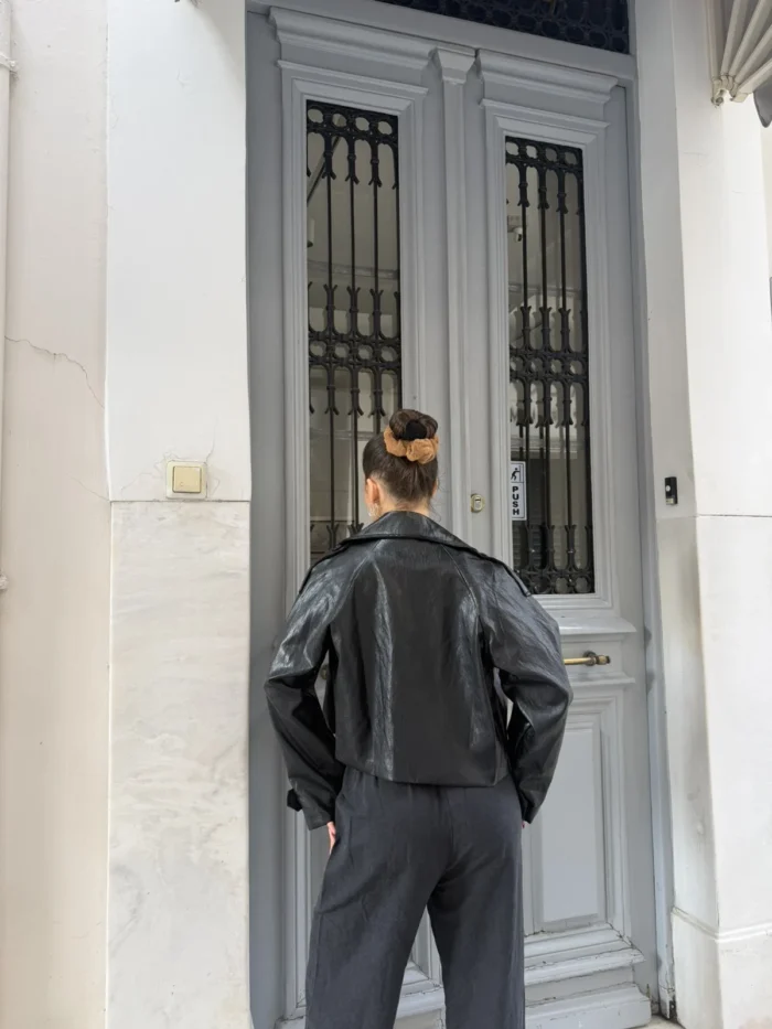 Cropped Chic Jacket - Image 8