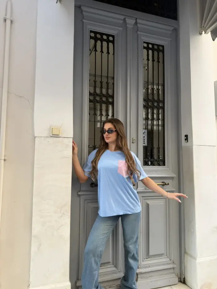 T-Shirt Glitter Pocket - Image 2