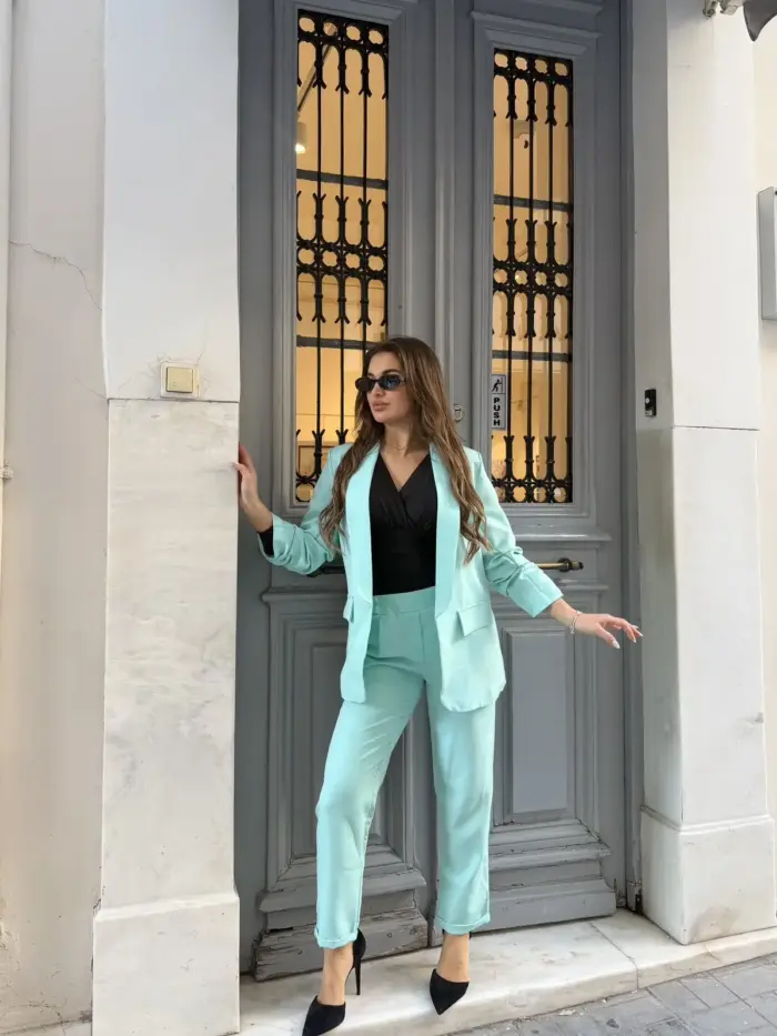 Classic Power Suit - Image 7